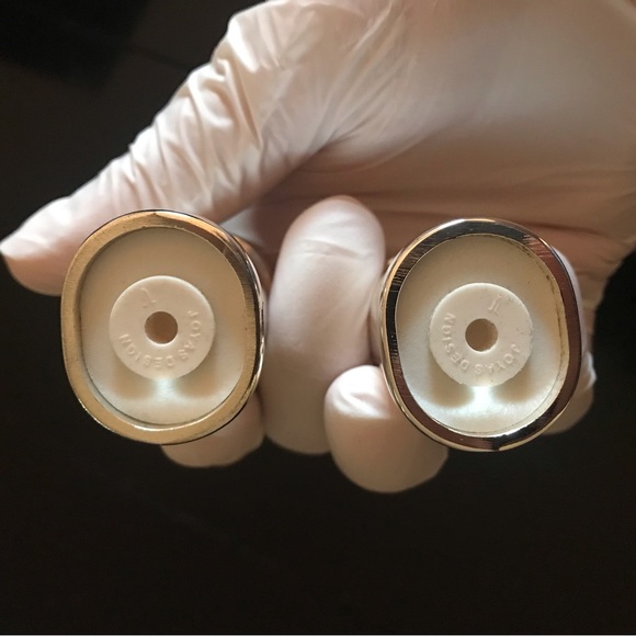 Wedgwood Windsor Small Salt & Pepper Shakers in original box, each 2 1/4” tall. - Picture 7 of 15